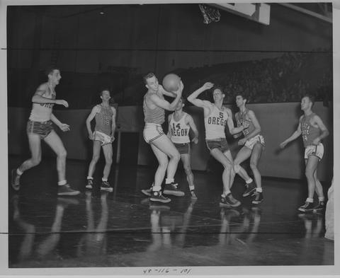 Basketball: Men's, 1940s [4] (recto) show page link