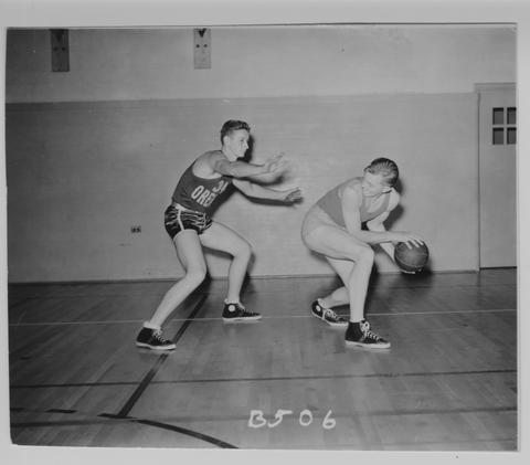 Basketball: Men's, 1940s [20] (recto) show page link