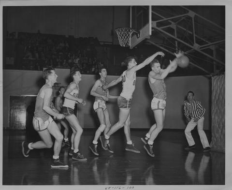 Basketball: Men's, 1940s [46] (recto) show page link