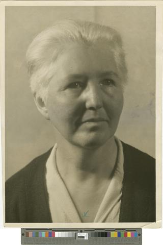 Grace Hutchins, ca. 1935 [b009] [f012] [001]